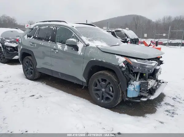 2T3J1RFV8PW364620 2023 TOYOTA RAV 4 - Image 1