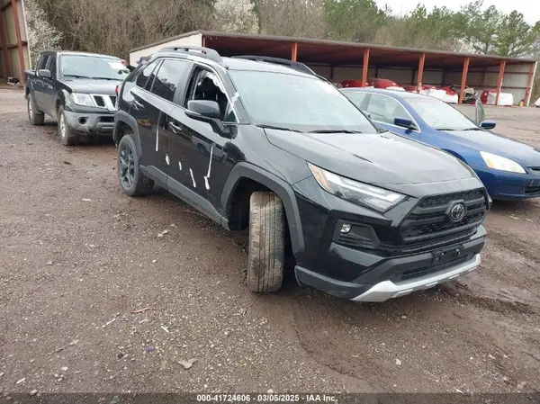 2T3J1RFV8RW473436 2024 TOYOTA RAV 4 - Image 1