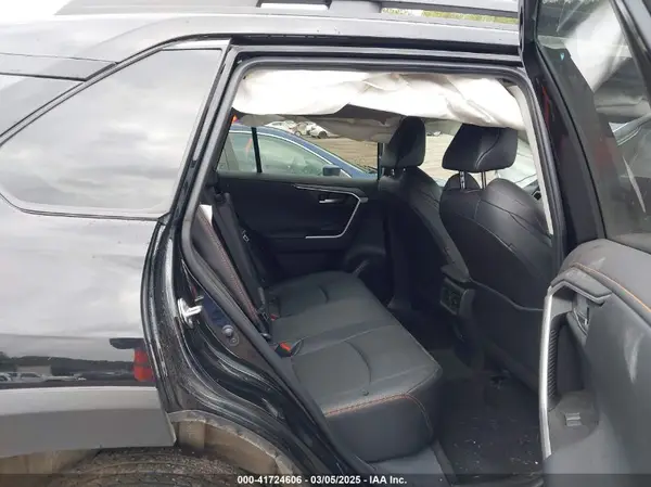 2T3J1RFV8RW473436 2024 TOYOTA RAV 4 - Image 8