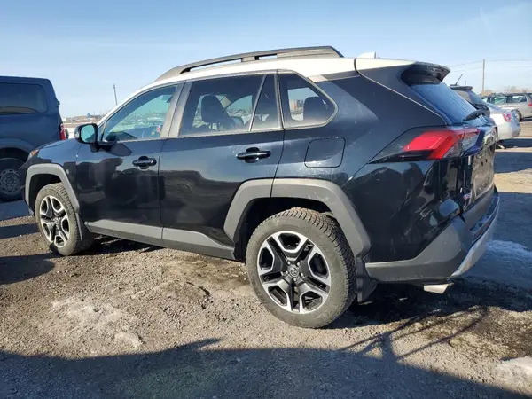 2T3J1RFV9KW003860 2019 TOYOTA RAV 4 - Image 2