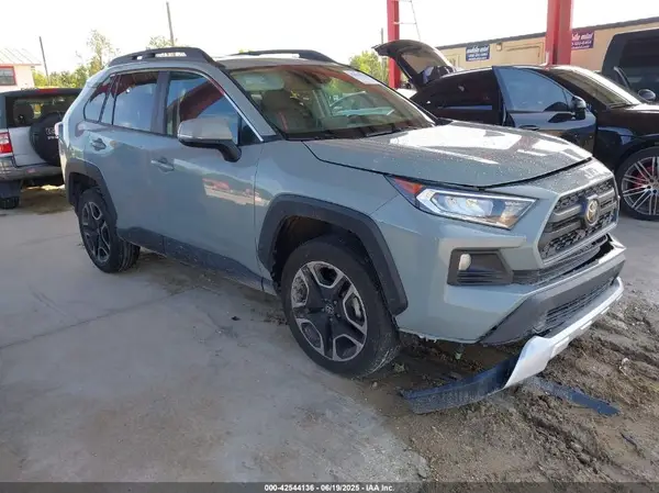 2T3J1RFV9MW214401 2021 TOYOTA RAV 4 - Image 1