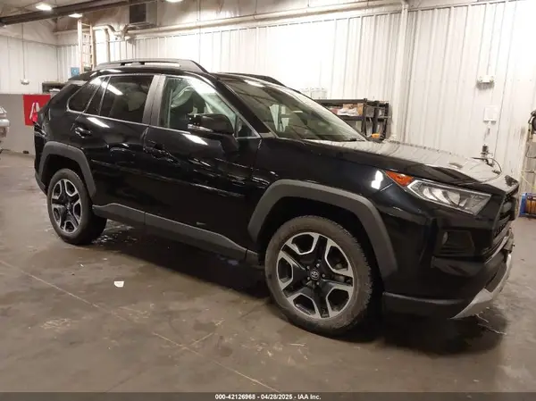 2T3J1RFVXKC040255 2019 TOYOTA RAV 4 - Image 1