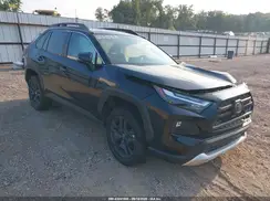 2T3J1RFVXRW469825 2024 TOYOTA RAV 4