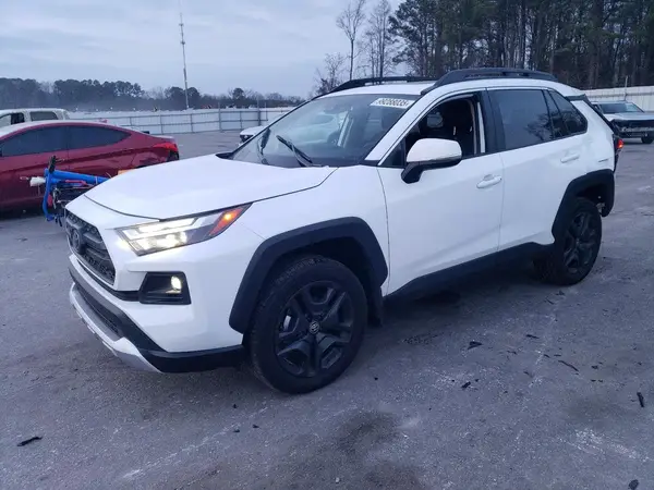 2T3J1RFVXRW488021 2024 TOYOTA RAV 4 - Image 1