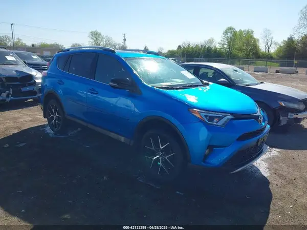2T3JFREV0GW524752 2016 TOYOTA RAV 4 - Image 1