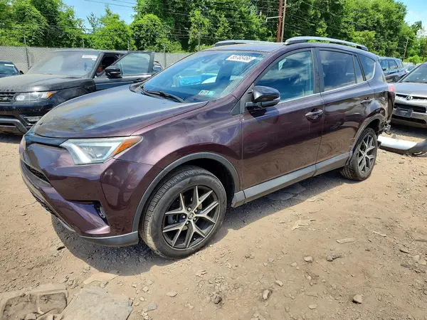 2T3JFREV0JW757909 2018 TOYOTA RAV 4 - Image 1
