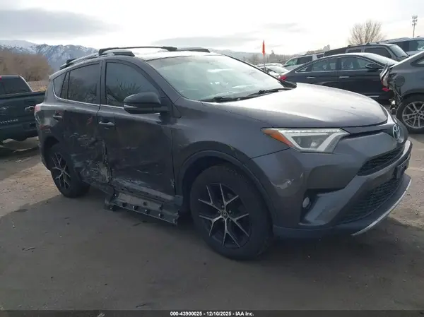 2T3JFREV2GW434809 2016 TOYOTA RAV 4 - Image 1