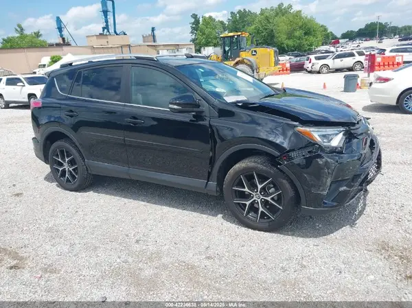2T3JFREV2HW677084 2017 TOYOTA RAV 4 - Image 1