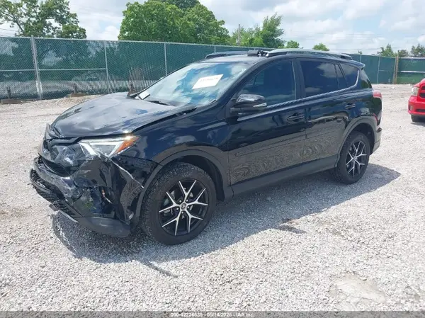 2T3JFREV2HW677084 2017 TOYOTA RAV 4 - Image 2
