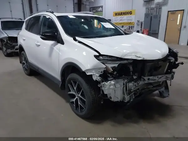 2T3JFREV3HW581481 2017 TOYOTA RAV 4 - Image 1