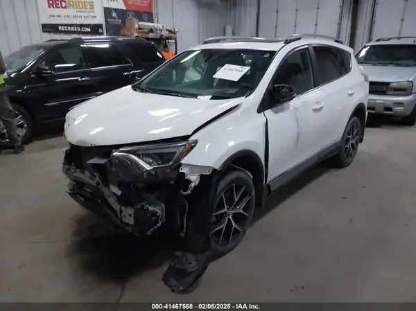 2T3JFREV3HW581481 2017 TOYOTA RAV 4 - Image 2