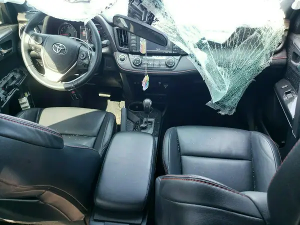 2T3JFREV3HW636379 2017 TOYOTA RAV 4 - Image 8