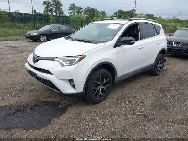 2T3JFREV3HW695013 2017 TOYOTA RAV 4 - Image 2