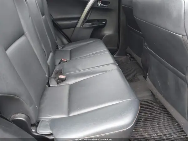 2T3JFREV3HW695013 2017 TOYOTA RAV 4 - Image 8