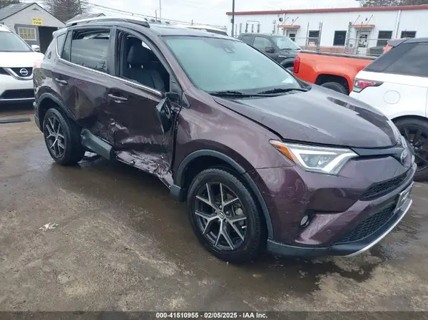 2T3JFREV4GW528528 2016 TOYOTA RAV 4 - Image 1