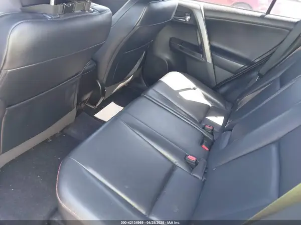 2T3JFREV4JW841117 2018 TOYOTA RAV 4 - Image 8