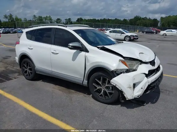 2T3JFREV7HW637809 2017 TOYOTA RAV 4 - Image 1