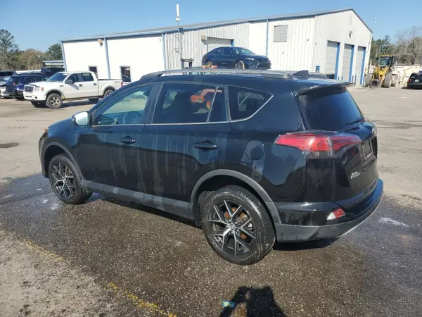 2T3JFREV7JW756045 2018 TOYOTA RAV 4 - Image 2