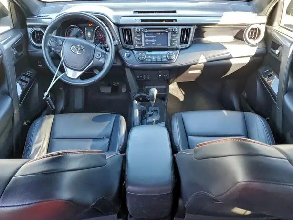 2016 TOYOTA RAV 4 auction photo 8