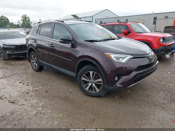 2T3JFREV8HW584330 2017 TOYOTA RAV 4 - Image 1