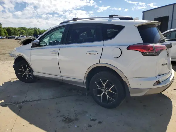 2T3JFREV9JW801731 2018 TOYOTA RAV 4 - Image 2