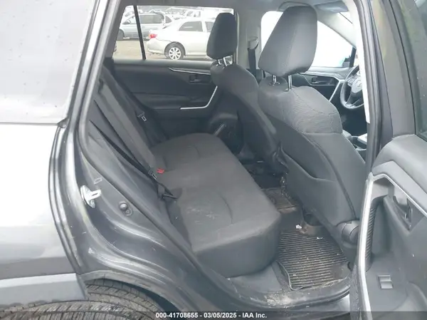 2T3K1RFV1KW010497 2019 TOYOTA RAV 4 - Image 8