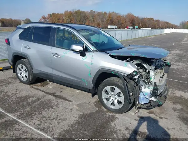 2T3K1RFV1MC153440 2021 TOYOTA RAV 4 - Image 1