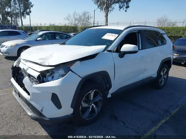 2T3K1RFV2MC103579 2021 TOYOTA RAV 4 - Image 2