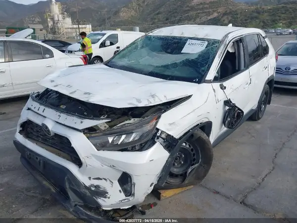 2T3K1RFV3NC188126 2022 TOYOTA RAV 4 - Image 2
