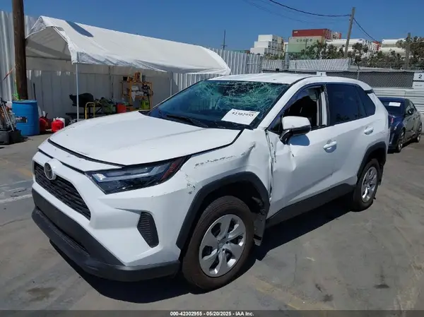 2T3K1RFV5RW337477 2024 TOYOTA RAV 4 - Image 2