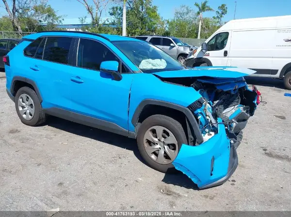 2T3K1RFV6KW026338 2019 TOYOTA RAV 4 - Image 1