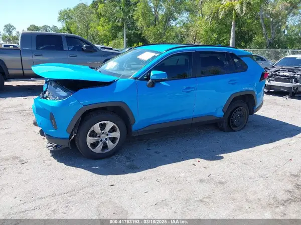 2T3K1RFV6KW026338 2019 TOYOTA RAV 4 - Image 2