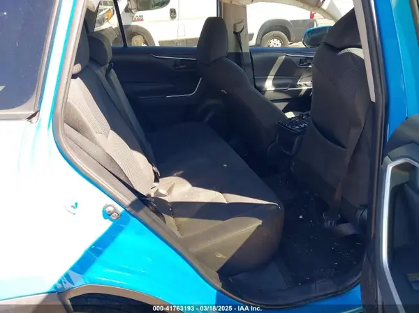 2T3K1RFV6KW026338 2019 TOYOTA RAV 4 - Image 8