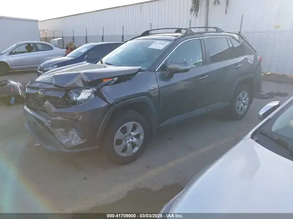 2T3K1RFV6KW043754 2019 TOYOTA RAV 4 - Image 2