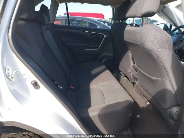 2T3K1RFV7KW005577 2019 TOYOTA RAV 4 - Image 8