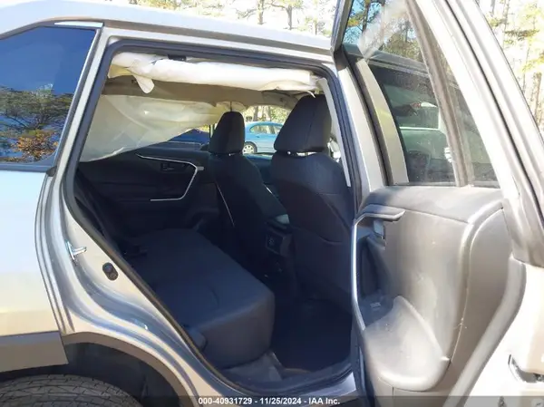 2T3K1RFV9PW261114 2023 TOYOTA RAV 4 - Image 8