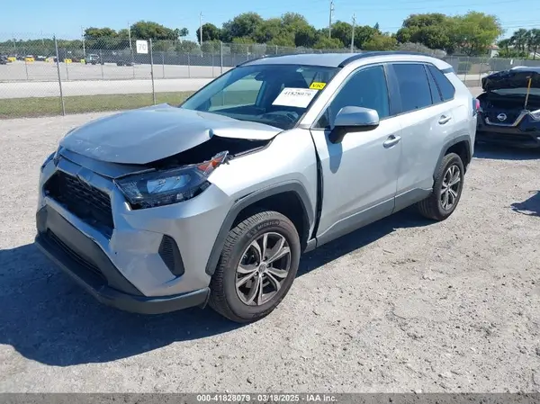2T3K1RFVXMW137445 2021 TOYOTA RAV 4 - Image 2