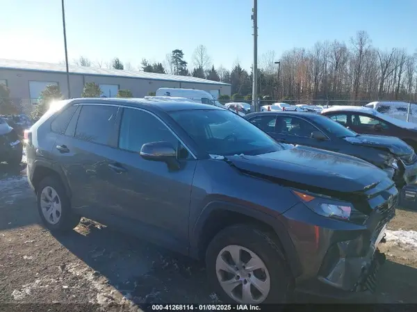 2T3K1RFVXNC176944 2022 TOYOTA RAV 4 - Image 1