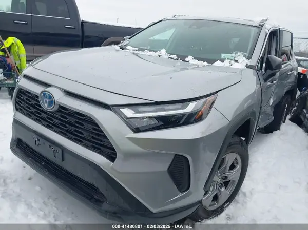 2T3LWRFV7RW205116 2024 TOYOTA RAV 4 - Image 2