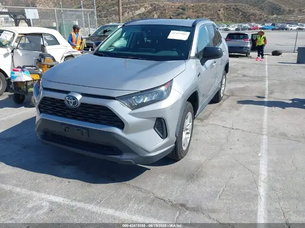 2T3LWRFVXLW068163 2020 TOYOTA RAV 4 - Image 2