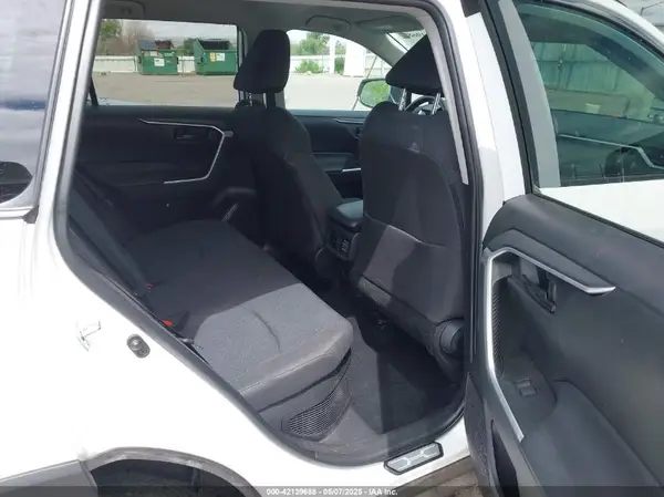 2T3LWRFVXRW200220 2024 TOYOTA RAV 4 - Image 8