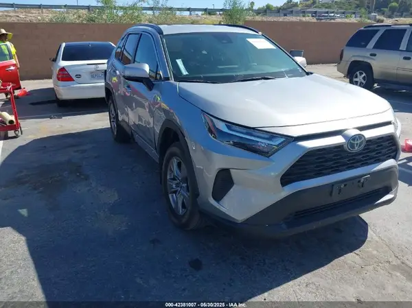 2T3MWRFV0RW193475 2024 TOYOTA RAV 4 - Image 1