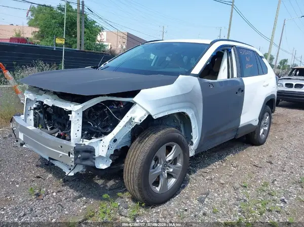 2T3MWRFV1RW192822 2024 TOYOTA RAV 4 - Image 2