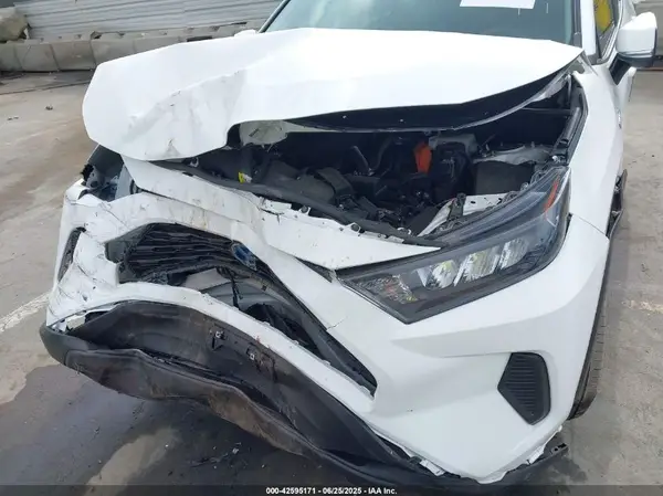 2019 TOYOTA RAV 4 auction photo 6