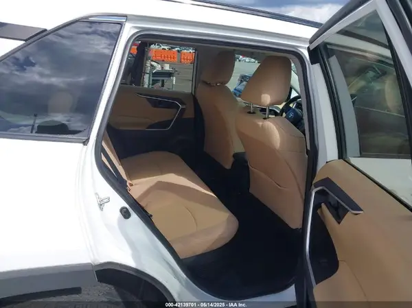 2T3MWRFV5KW031654 2019 TOYOTA RAV 4 - Image 8