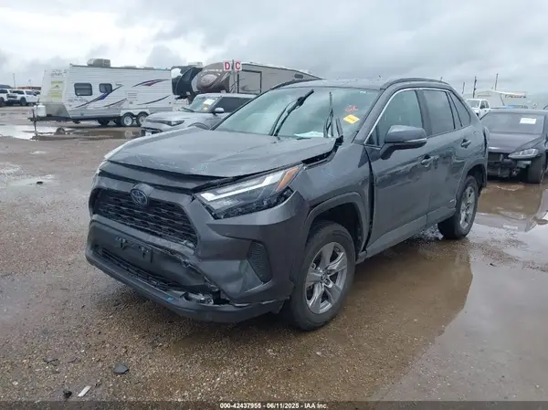 2T3MWRFV5PW185207 2023 TOYOTA RAV 4 - Image 2