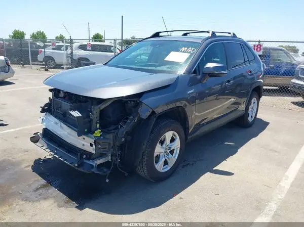 2T3MWRFV7KW006027 2019 TOYOTA RAV 4 - Image 2