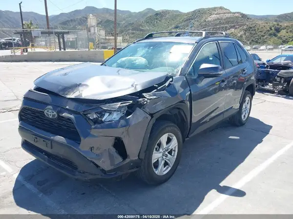 2T3MWRFV9KW006563 2019 TOYOTA RAV 4 - Image 2