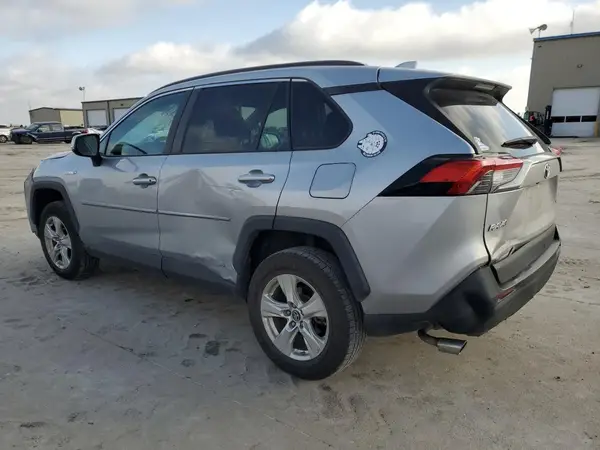 2T3MWRFV9LW053741 2020 TOYOTA RAV 4 - Image 2