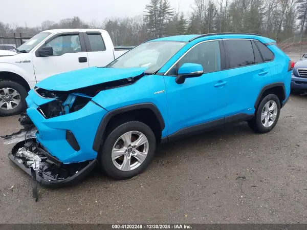 2T3MWRFV9LW098971 2020 TOYOTA RAV 4 - Image 2